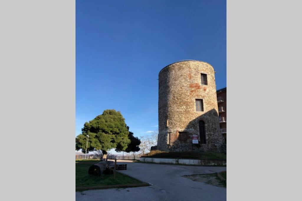 La Casetta Di Rosie, Alla Torre Guevara Potenza Eksteriør bilde